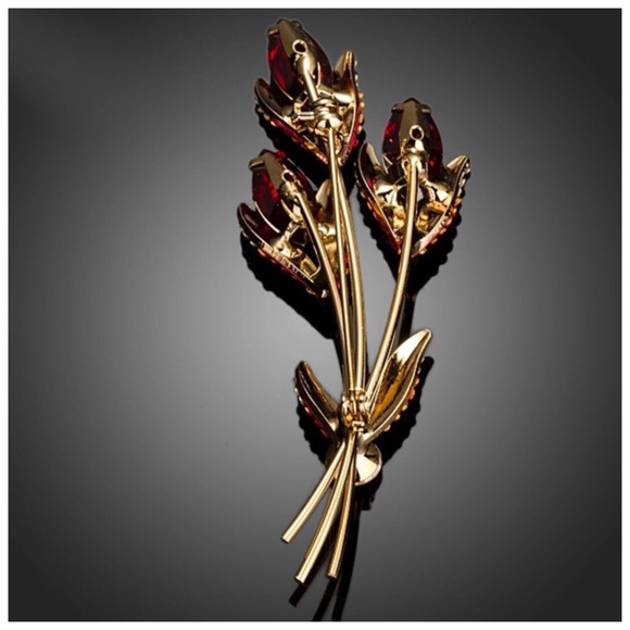 Austrian Crystals Red Bird Of Prey Brooch - Picture 2 of 2